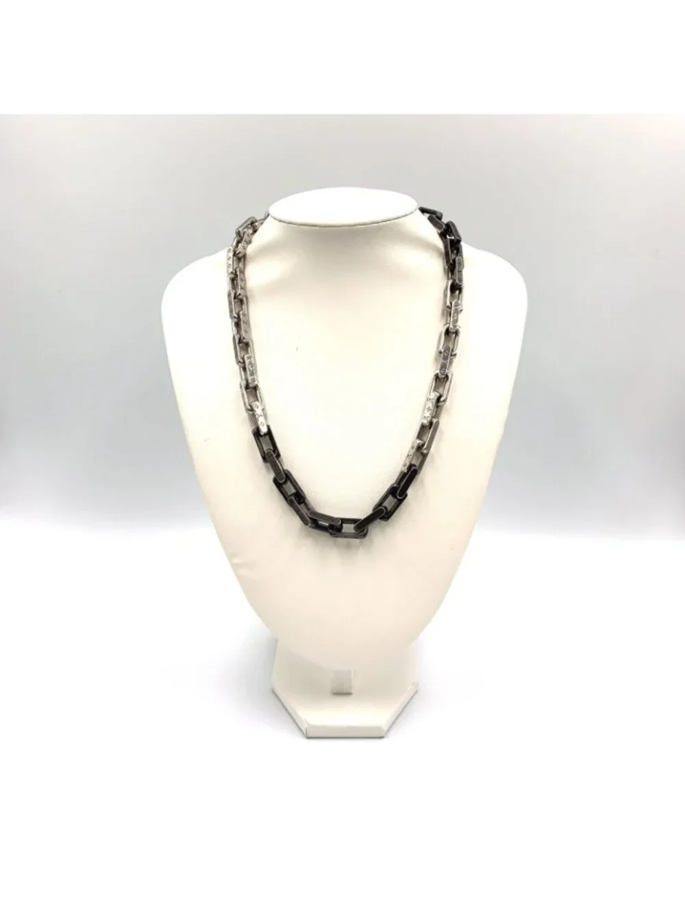 Louis Vuitton Collier Monogram Chain Metal Silver Black Necklace